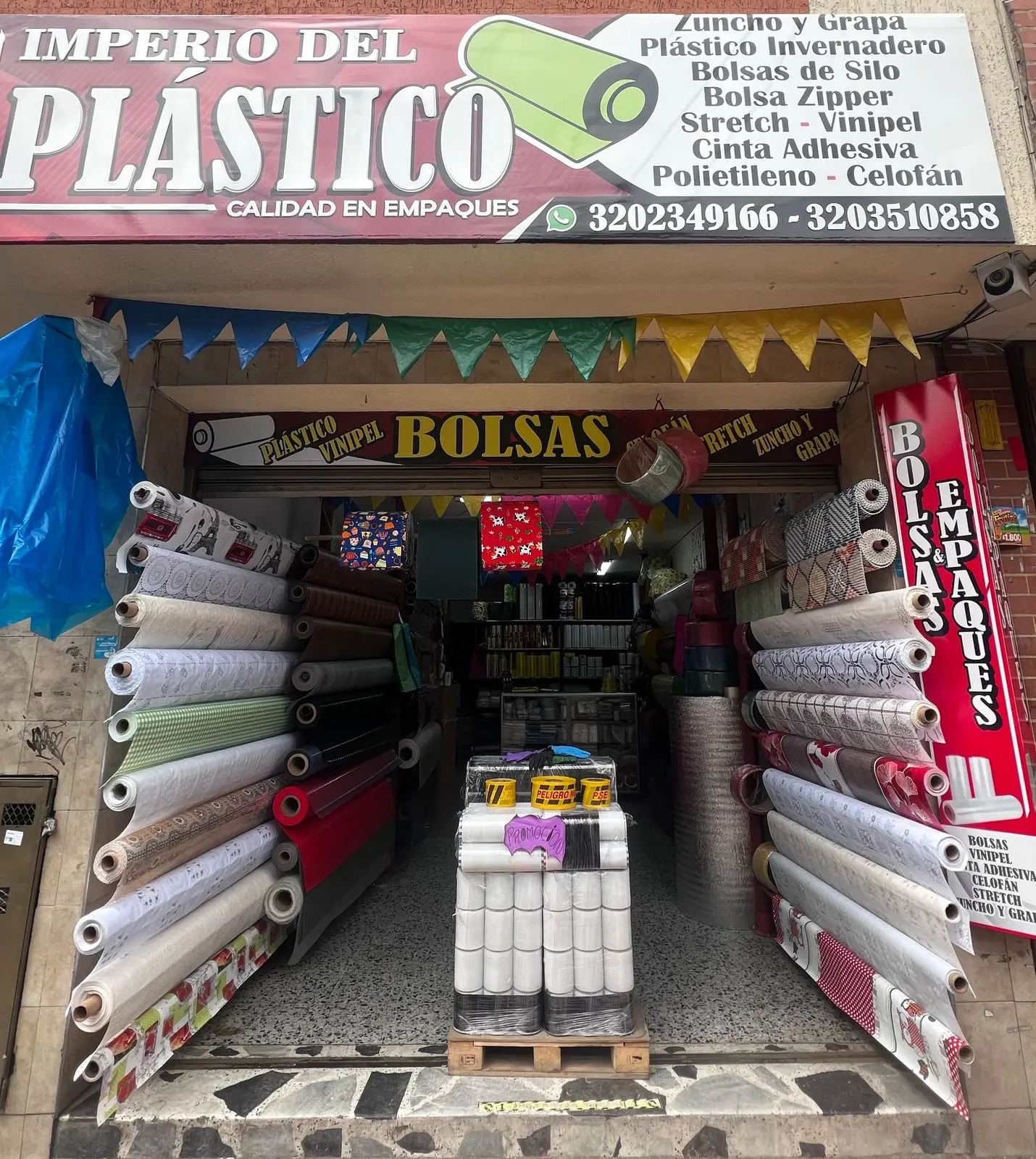 Nuestra local en imperios del plastico